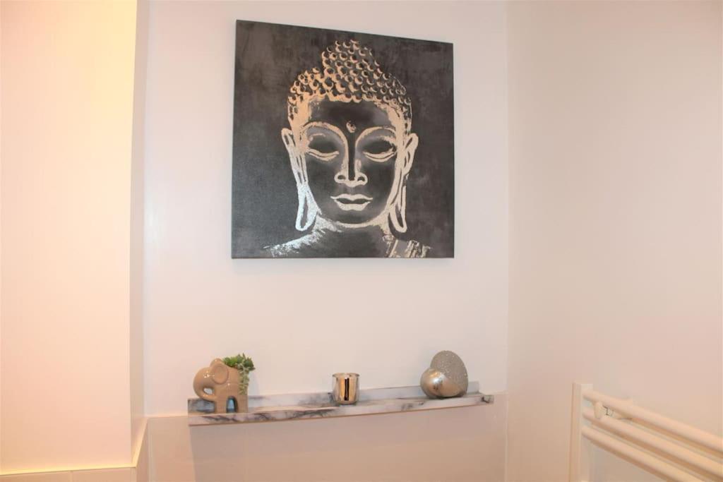 Lovely Modern Apartment Close To Town Centre Lexden Bagian luar foto